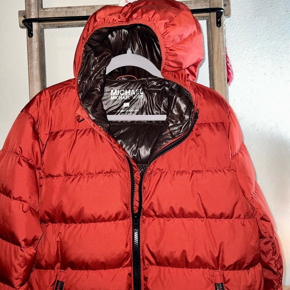 AUTHENTIC MICHAEL KORS RED PUFFER JACKET - LIKE NEW - Picture 4 of 10